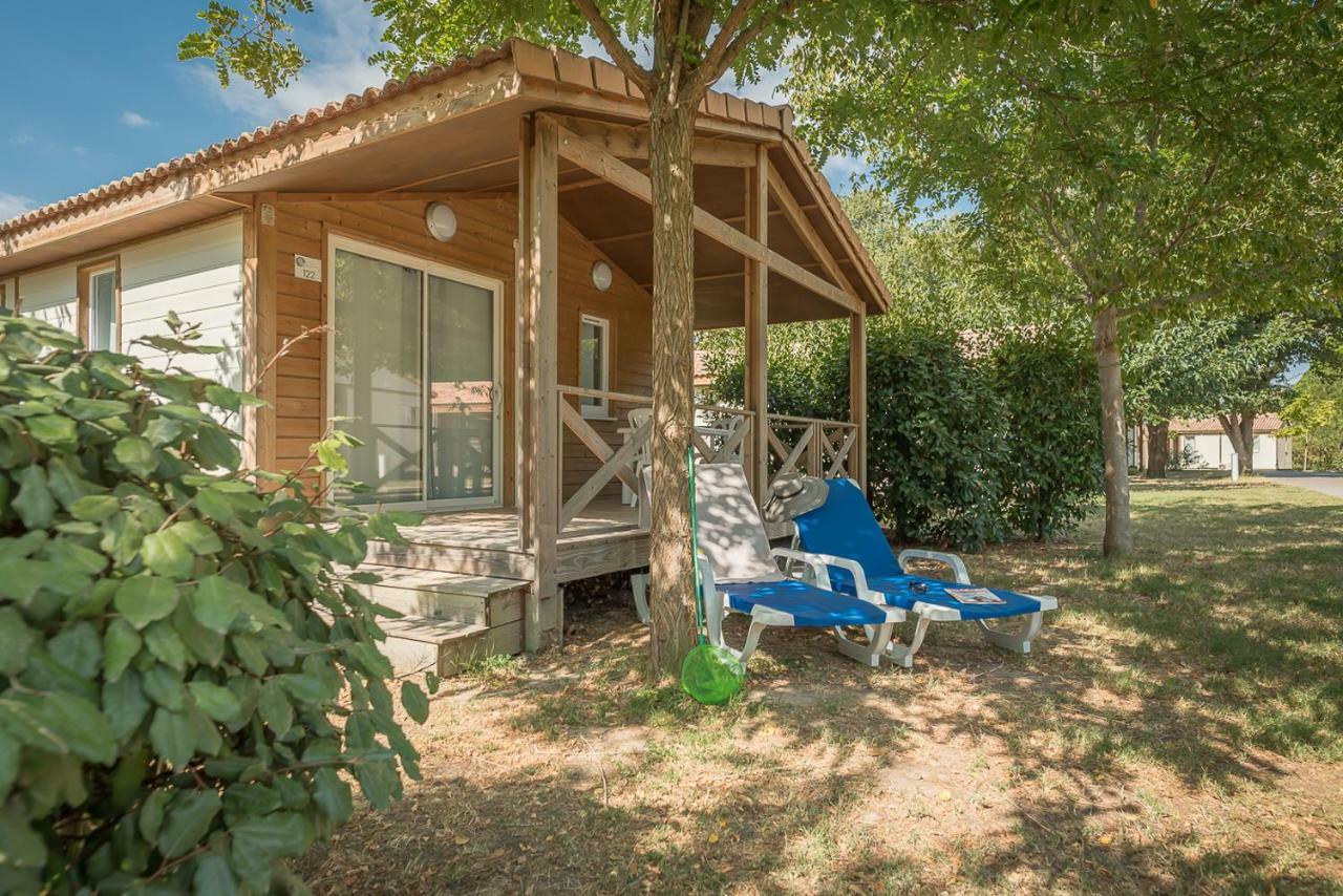 Prestige Chalet,909256603:JPEG